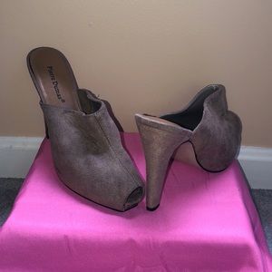 4in mule peep toe